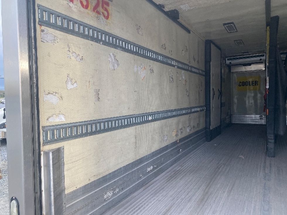 Refrigerated Truck-Light and Medium Duty Trucks-Freightliner-2018-Cascadia X11364S-Resaca-GA-285,763\n\t\tmiles-$ 87,000 - Image 11