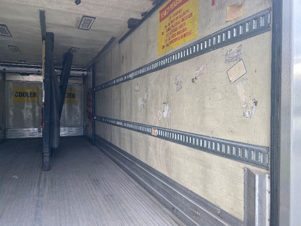 Refrigerated Truck-Light and Medium Duty Trucks-Freightliner-2018-Cascadia X11364S-Resaca-GA-285,763\n\t\tmiles-$ 87,000 - Image 12