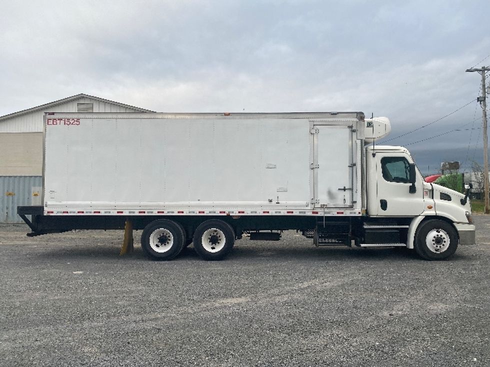 Refrigerated Truck-Light and Medium Duty Trucks-Freightliner-2018-Cascadia X11364S-Resaca-GA-285,763\n\t\tmiles-$ 87,000 - Image 15