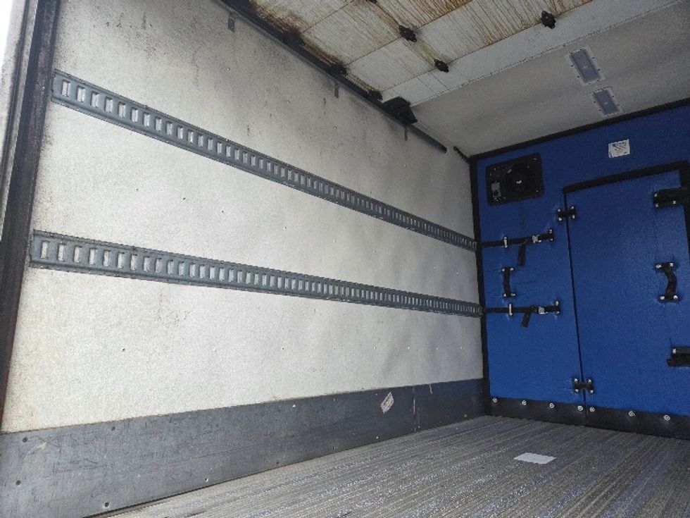 Refrigerated Truck-Light and Medium Duty Trucks-Freightliner-2018-M2-Abbotsford-BC-249,060\n\t\tkm-$ 59,750 - Image 11