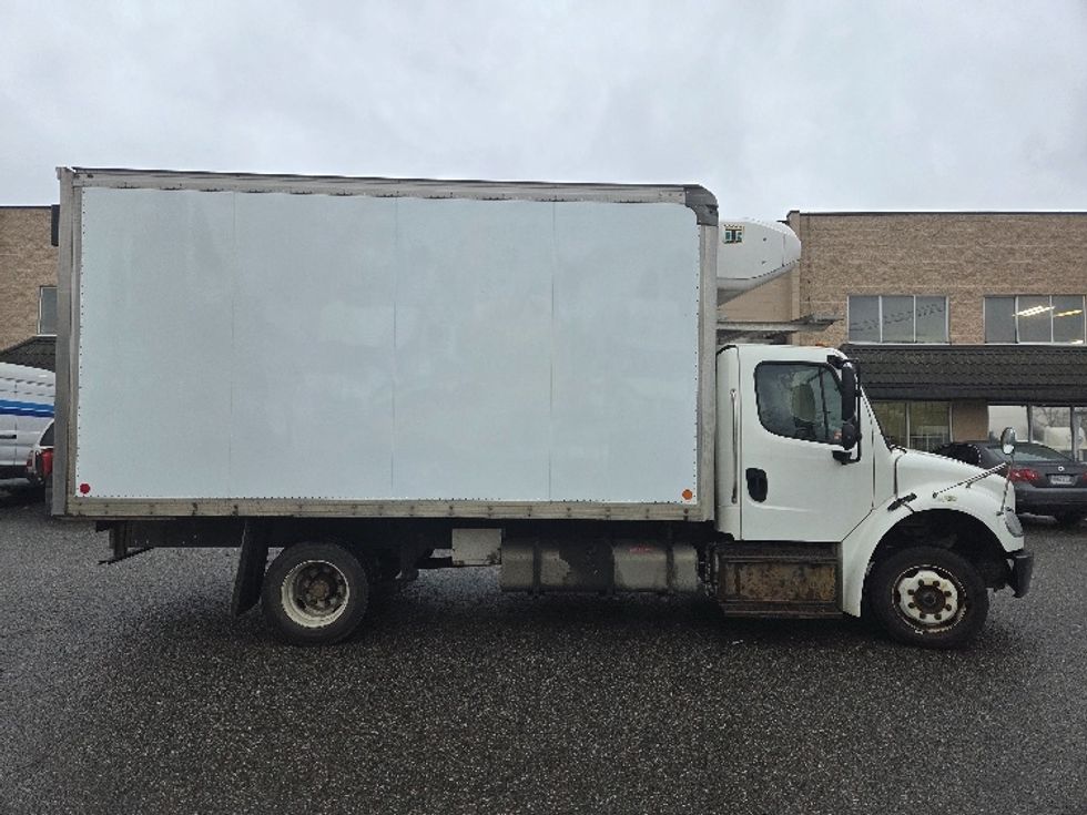 Refrigerated Truck-Light and Medium Duty Trucks-Freightliner-2018-M2-Abbotsford-BC-249,060\n\t\tkm-$ 59,750 - Image 15