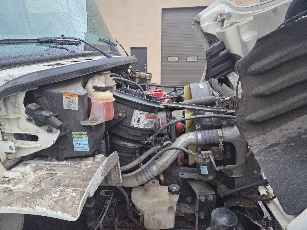 Refrigerated Truck-Light and Medium Duty Trucks-Freightliner-2018-M2-Abbotsford-BC-249,060\n\t\tkm-$ 59,750 - Image 23