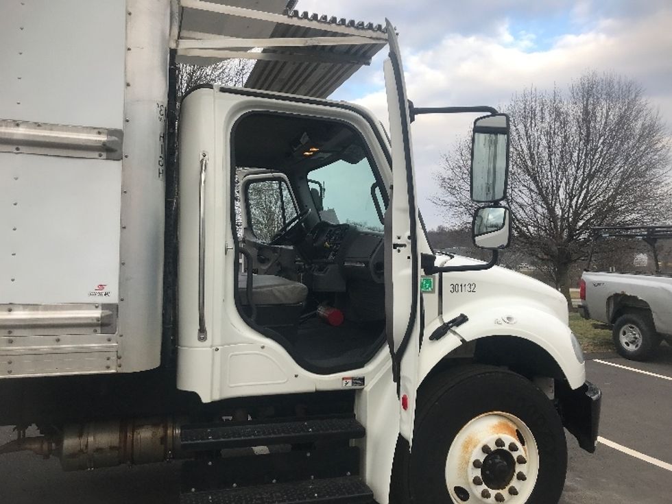 Refrigerated Truck-Light and Medium Duty Trucks-Freightliner-2018-M2-Akron-OH-213,126\n\t\tmiles-$ 43,000 - Image 20