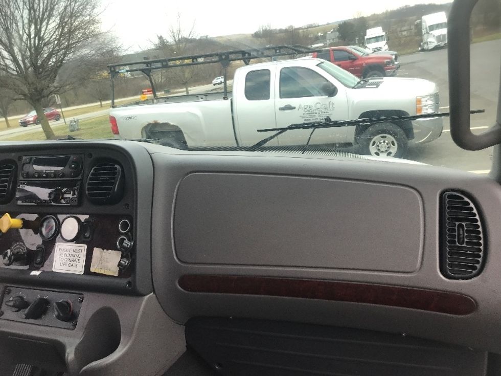 Refrigerated Truck-Light and Medium Duty Trucks-Freightliner-2018-M2-Akron-OH-213,126\n\t\tmiles-$ 43,000 - Image 21