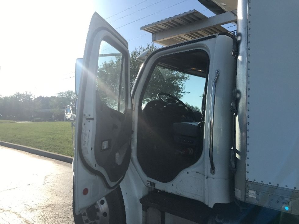 Refrigerated Truck-Light and Medium Duty Trucks-Freightliner-2018-M2-Allentown-PA-132,089\n\t\tmiles-$ 42,000 - Image 16