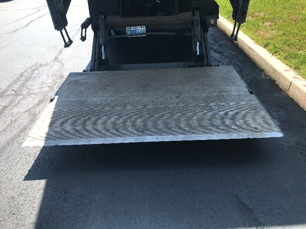 Refrigerated Truck-Light and Medium Duty Trucks-Freightliner-2018-M2-Allentown-PA-181,998\n\t\tmiles-$ 43,500 - Image 9