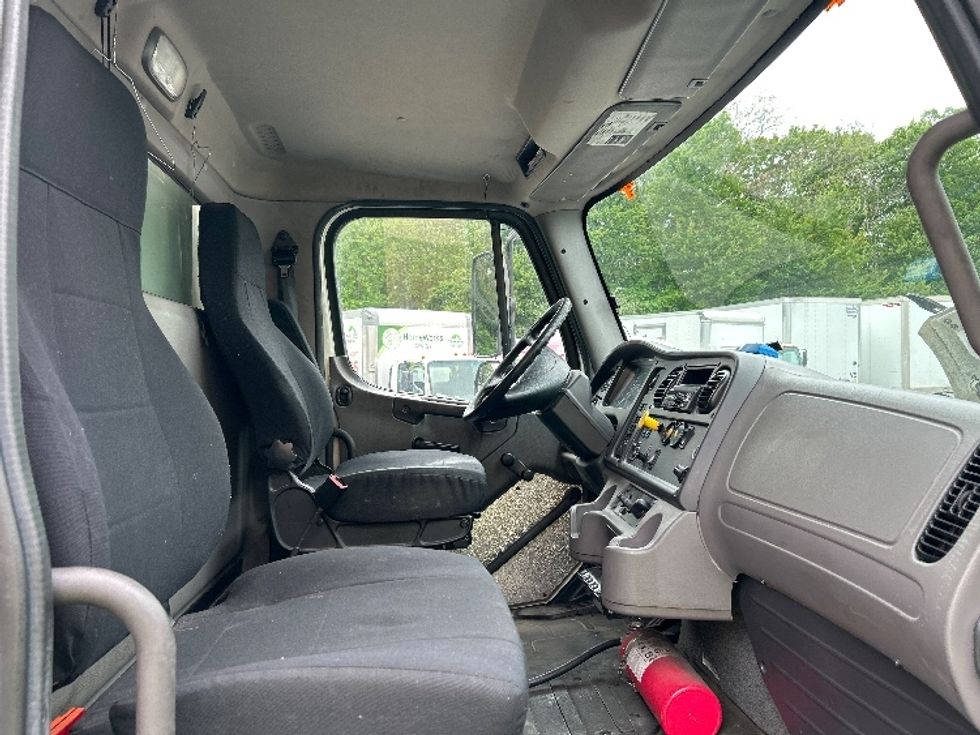 Refrigerated Truck-Light and Medium Duty Trucks-Freightliner-2018-M2-Braintree-MA-254,804\n\t\tmiles-$ 50,250 - Image 19