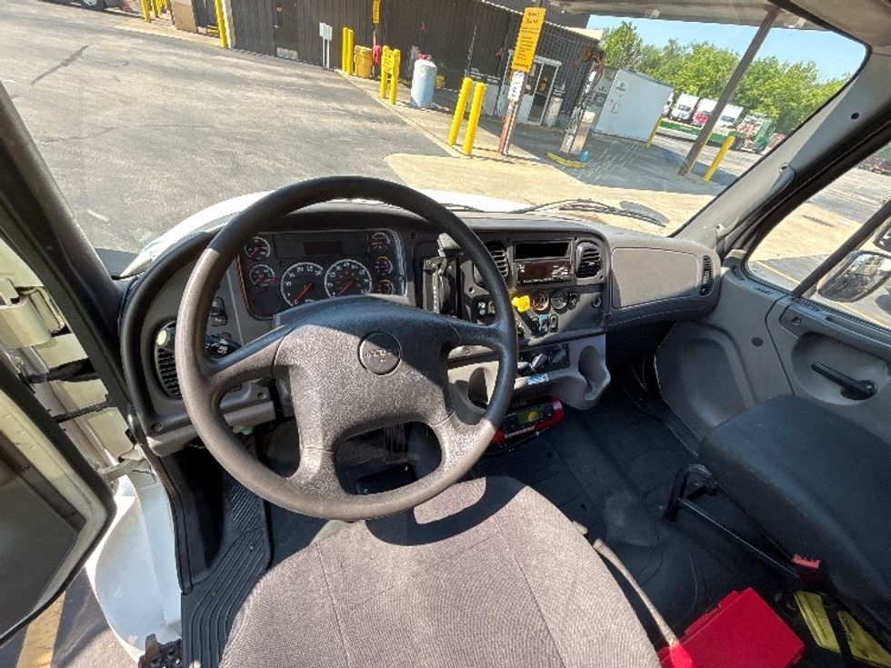 Refrigerated Truck-Light and Medium Duty Trucks-Freightliner-2018-M2-Brook Park-OH-254,390\n\t\tmiles-$ 41,250 - Image 16