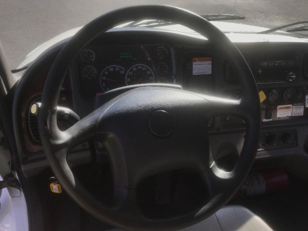 Refrigerated Truck-Light and Medium Duty Trucks-Freightliner-2018-M2-Brooklyn Park-MN-298,177\n\t\tmiles-$ 29,000 - Image 18