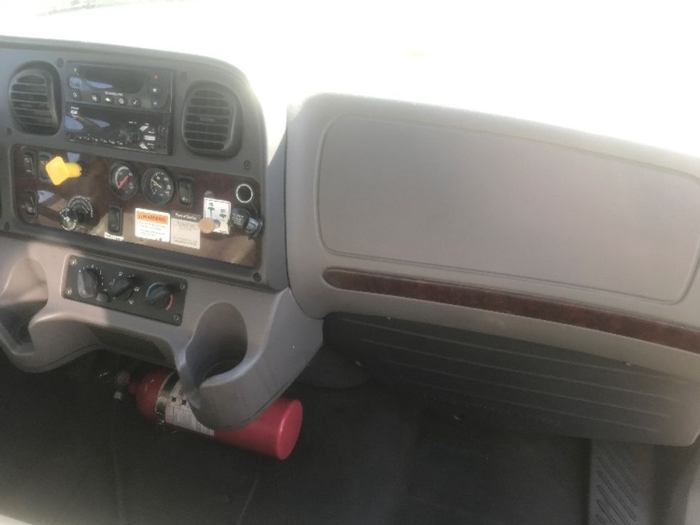 Refrigerated Truck-Light and Medium Duty Trucks-Freightliner-2018-M2-Brooklyn Park-MN-298,177\n\t\tmiles-$ 29,000 - Image 21