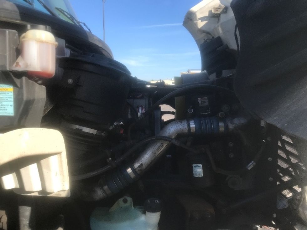 Refrigerated Truck-Light and Medium Duty Trucks-Freightliner-2018-M2-Brooklyn Park-MN-298,177\n\t\tmiles-$ 29,000 - Image 23