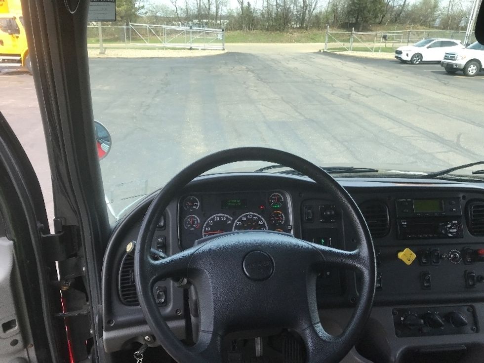 Refrigerated Truck-Light and Medium Duty Trucks-Freightliner-2018-M2-Canton-OH-260,587\n\t\tmiles-$ 37,750 - Image 17