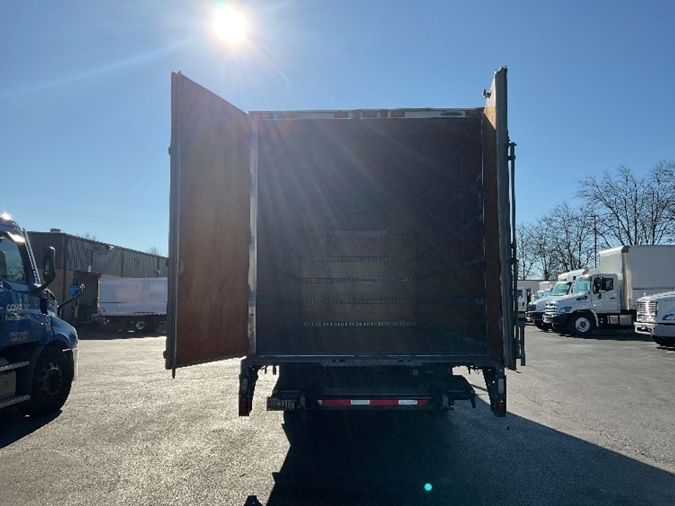 Refrigerated Truck-Light and Medium Duty Trucks-Freightliner-2018-M2-Capitol Heights-MD-107,222\n\t\tmiles-$ 50,750 - Image 8