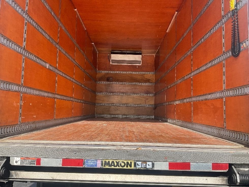 Refrigerated Truck-Light and Medium Duty Trucks-Freightliner-2018-M2-Capitol Heights-MD-259,330\n\t\tmiles-$ 37,250 - Image 10