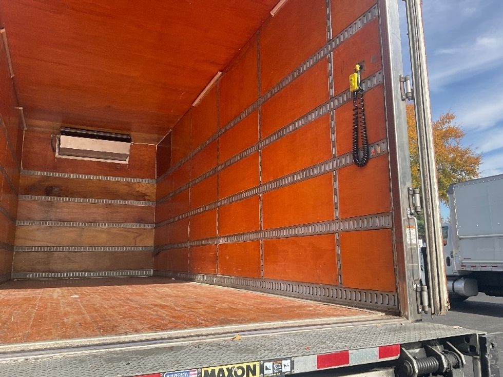 Refrigerated Truck-Light and Medium Duty Trucks-Freightliner-2018-M2-Capitol Heights-MD-259,330\n\t\tmiles-$ 37,250 - Image 12