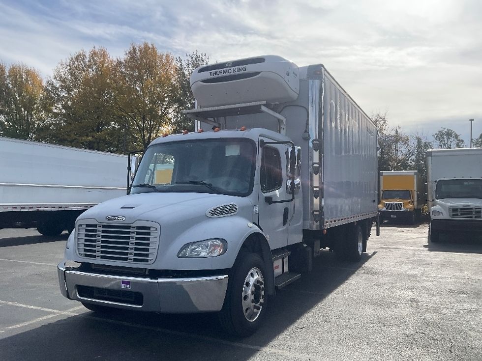 Refrigerated Truck-Light and Medium Duty Trucks-Freightliner-2018-M2-Capitol Heights-MD-259,330\n\t\tmiles-$ 37,250 - Image 3