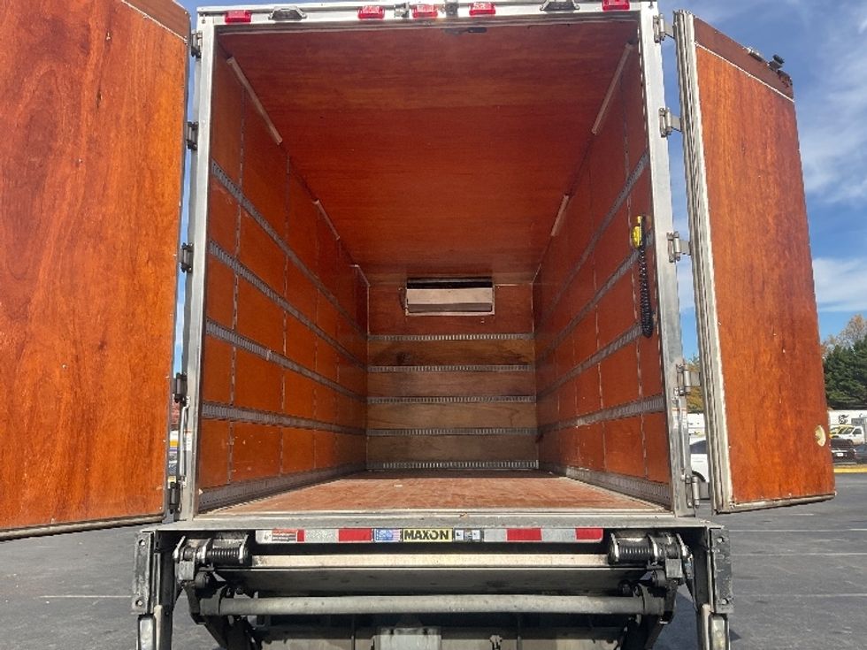 Refrigerated Truck-Light and Medium Duty Trucks-Freightliner-2018-M2-Capitol Heights-MD-259,330\n\t\tmiles-$ 37,250 - Image 8