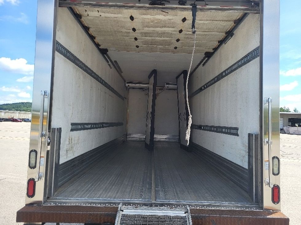 Refrigerated Truck-Light and Medium Duty Trucks-Freightliner-2018-M2-Cleveland-TN-398,629\n\t\tmiles-$ 21,500 - Image 10