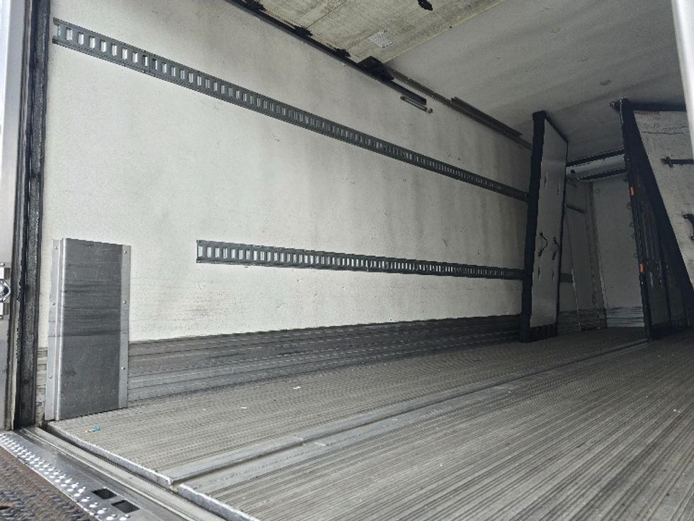 Refrigerated Truck-Light and Medium Duty Trucks-Freightliner-2018-M2-Cookeville-TN-414,318\n\t\tmiles-$ 21,250 - Image 10