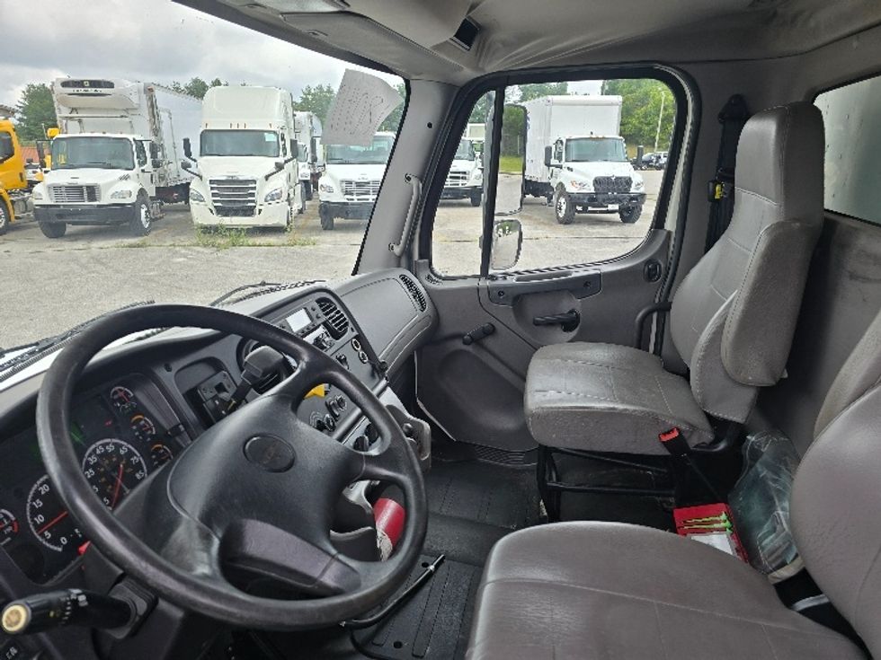 Refrigerated Truck-Light and Medium Duty Trucks-Freightliner-2018-M2-Cookeville-TN-414,318\n\t\tmiles-$ 21,250 - Image 16