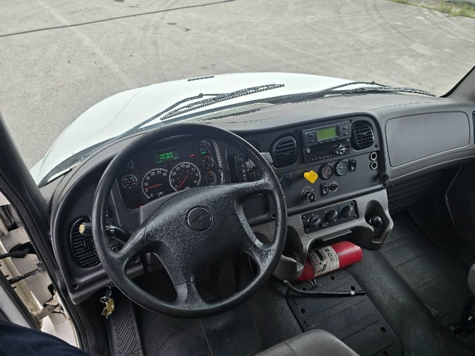 Refrigerated Truck-Light and Medium Duty Trucks-Freightliner-2018-M2-Cookeville-TN-414,318\n\t\tmiles-$ 21,250 - Image 17