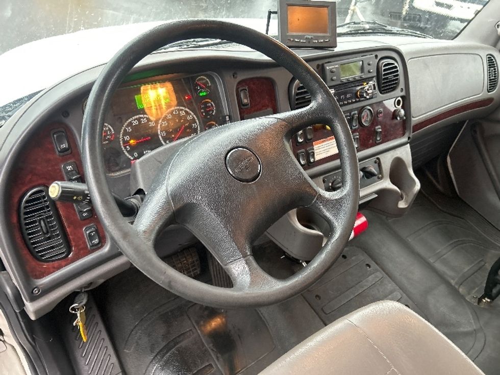 Refrigerated Truck-Light and Medium Duty Trucks-Freightliner-2018-M2-Dayton-NJ-133,768\n\t\tmiles-$ 58,250 - Image 17