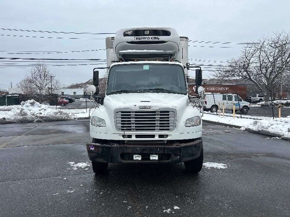 2018 Freightliner M2 106 Medium Duty photo 2