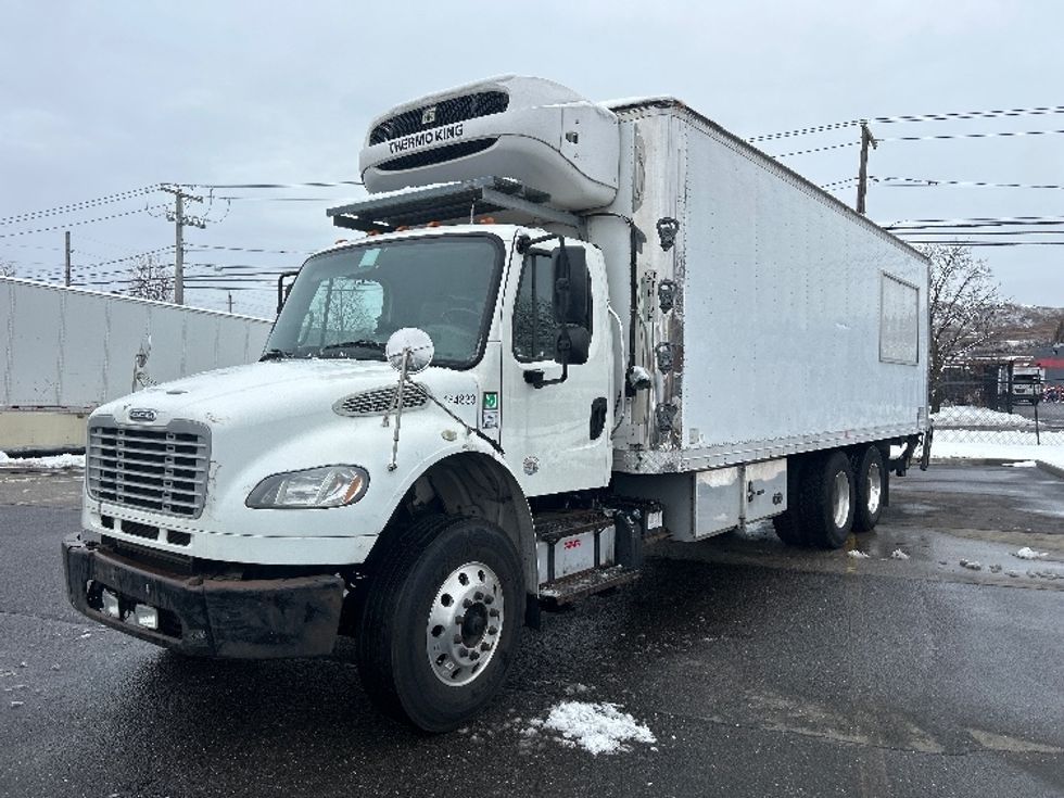 2018 Freightliner M2 106 Medium Duty photo 3