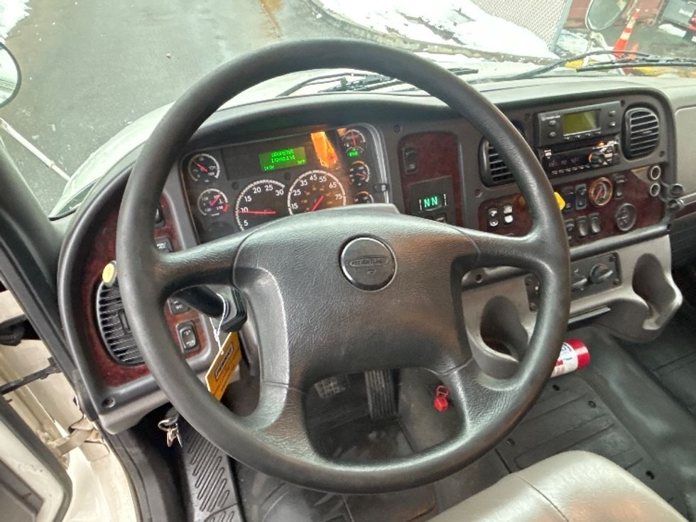 Refrigerated Truck-Light and Medium Duty Trucks-Freightliner-2018-M2-Dayton-NJ-172,485\n\t\tmiles-$ 63,000 - Image 17