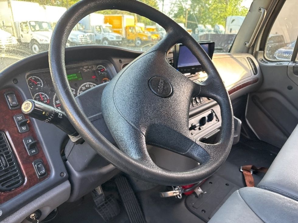 Refrigerated Truck-Light and Medium Duty Trucks-Freightliner-2018-M2-Dayton-NJ-238,795\n\t\tmiles-$ 57,250 - Image 17