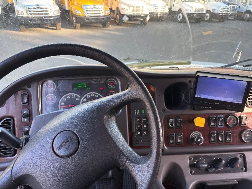 Refrigerated Truck-Light and Medium Duty Trucks-Freightliner-2018-M2-Dayton-NJ-238,795\n\t\tmiles-$ 57,250 - Image 18
