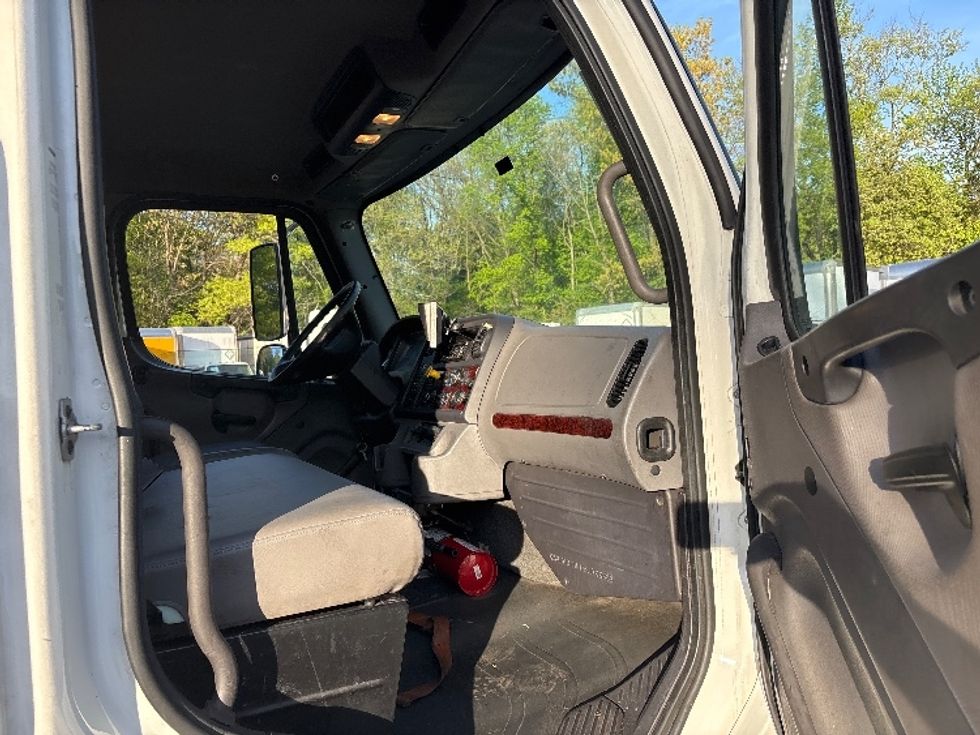 Refrigerated Truck-Light and Medium Duty Trucks-Freightliner-2018-M2-Dayton-NJ-238,795\n\t\tmiles-$ 57,250 - Image 20