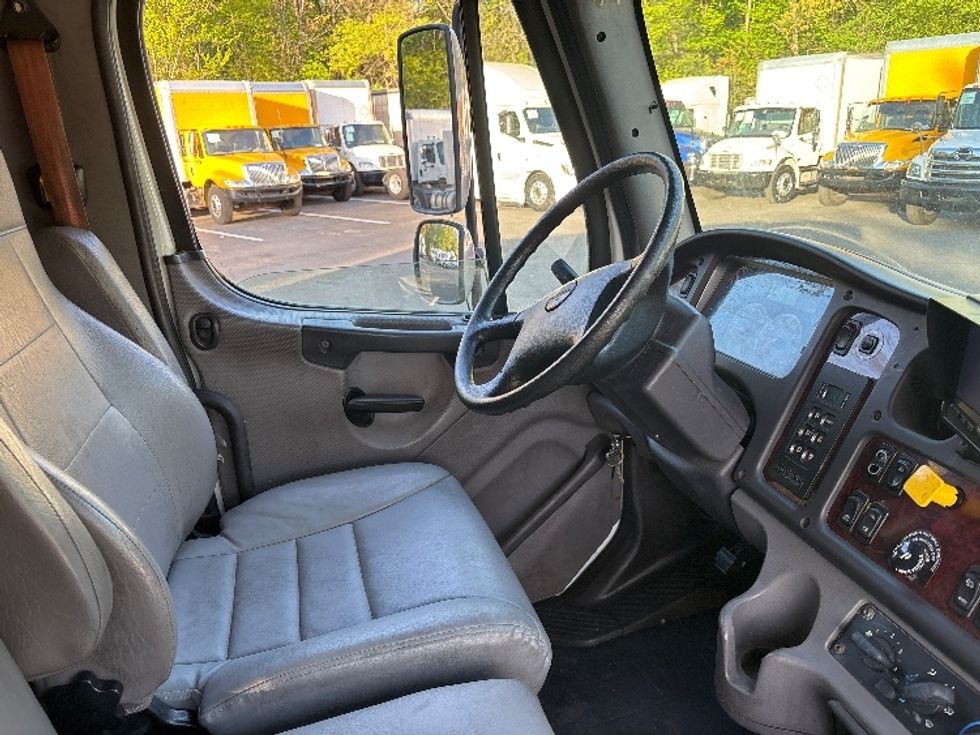Refrigerated Truck-Light and Medium Duty Trucks-Freightliner-2018-M2-Dayton-NJ-238,795\n\t\tmiles-$ 57,250 - Image 22
