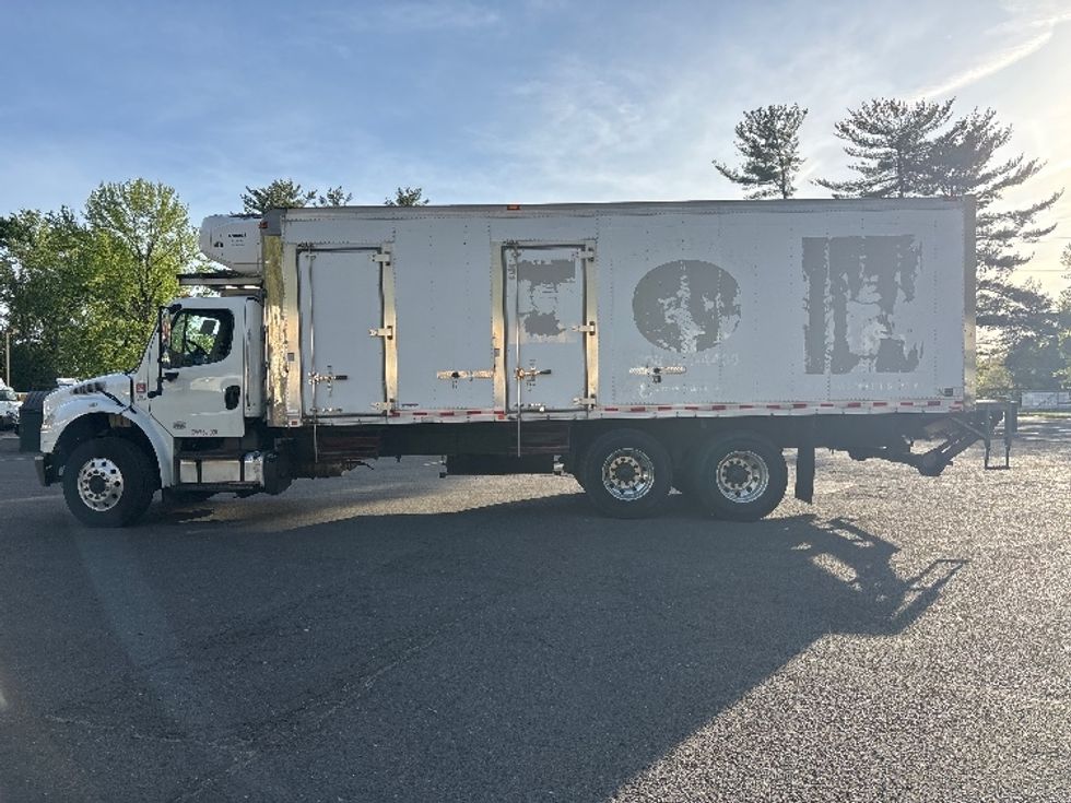 Refrigerated Truck-Light and Medium Duty Trucks-Freightliner-2018-M2-Dayton-NJ-238,795\n\t\tmiles-$ 57,250 - Image 4