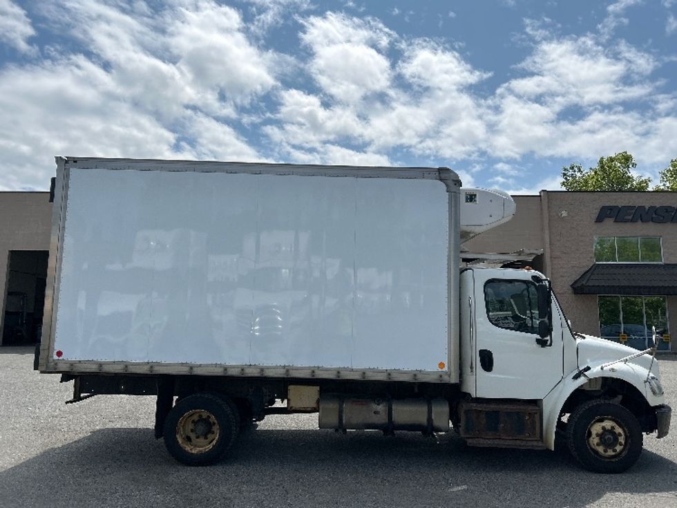 Refrigerated Truck-Light and Medium Duty Trucks-Freightliner-2018-M2-Delta-BC-314,980\n\t\tkm-$ 56,500 - Image 14