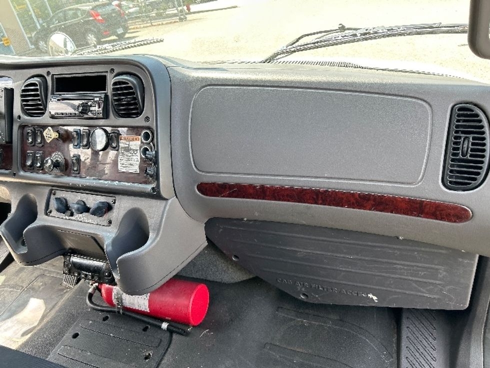 Refrigerated Truck-Light and Medium Duty Trucks-Freightliner-2018-M2-Delta-BC-314,980\n\t\tkm-$ 56,500 - Image 20