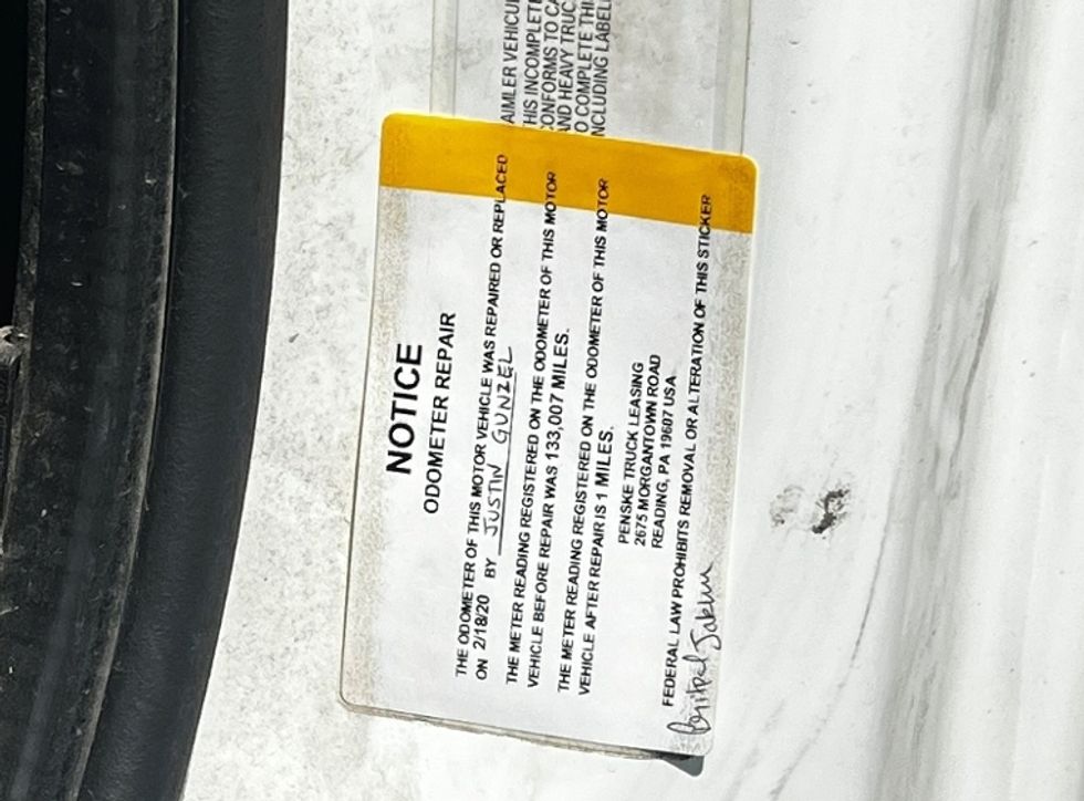 Refrigerated Truck-Light and Medium Duty Trucks-Freightliner-2018-M2-Delta-BC-314,980\n\t\tkm-$ 56,500 - Image 24