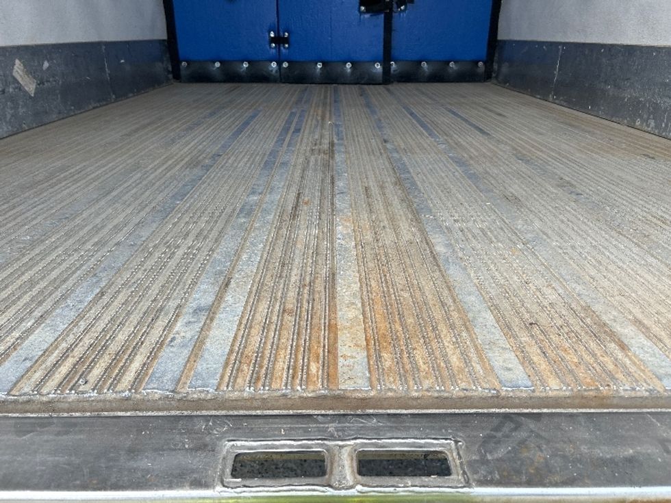 Refrigerated Truck-Light and Medium Duty Trucks-Freightliner-2018-M2-Delta-BC-314,980\n\t\tkm-$ 56,500 - Image 9