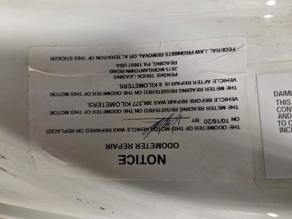 Refrigerated Truck-Light and Medium Duty Trucks-Freightliner-2018-M2-Delta-BC-481,844\n\t\tkm-$ 35,250 - Image 25