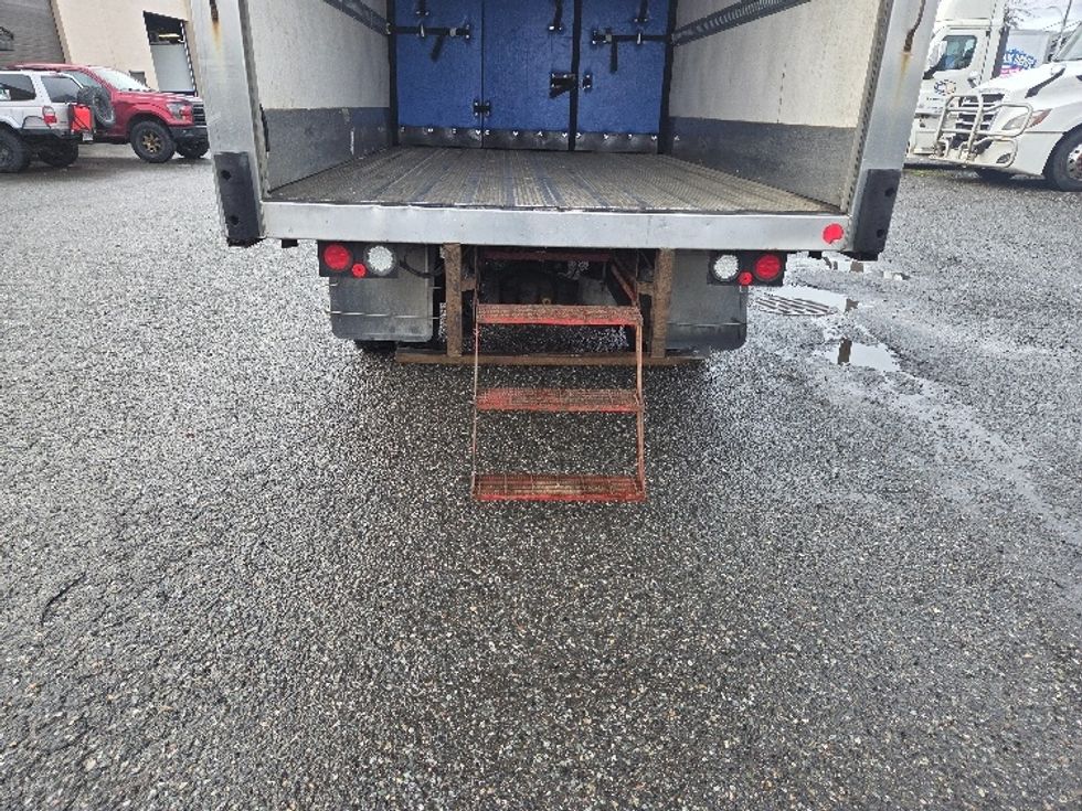 Refrigerated Truck-Light and Medium Duty Trucks-Freightliner-2018-M2-Delta-BC-481,844\n\t\tkm-$ 35,250 - Image 9