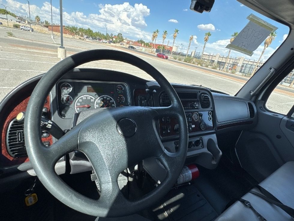 Refrigerated Truck-Light and Medium Duty Trucks-Freightliner-2018-M2-El Paso-TX-141,094\n\t\tmiles-$ 51,000 - Image 17