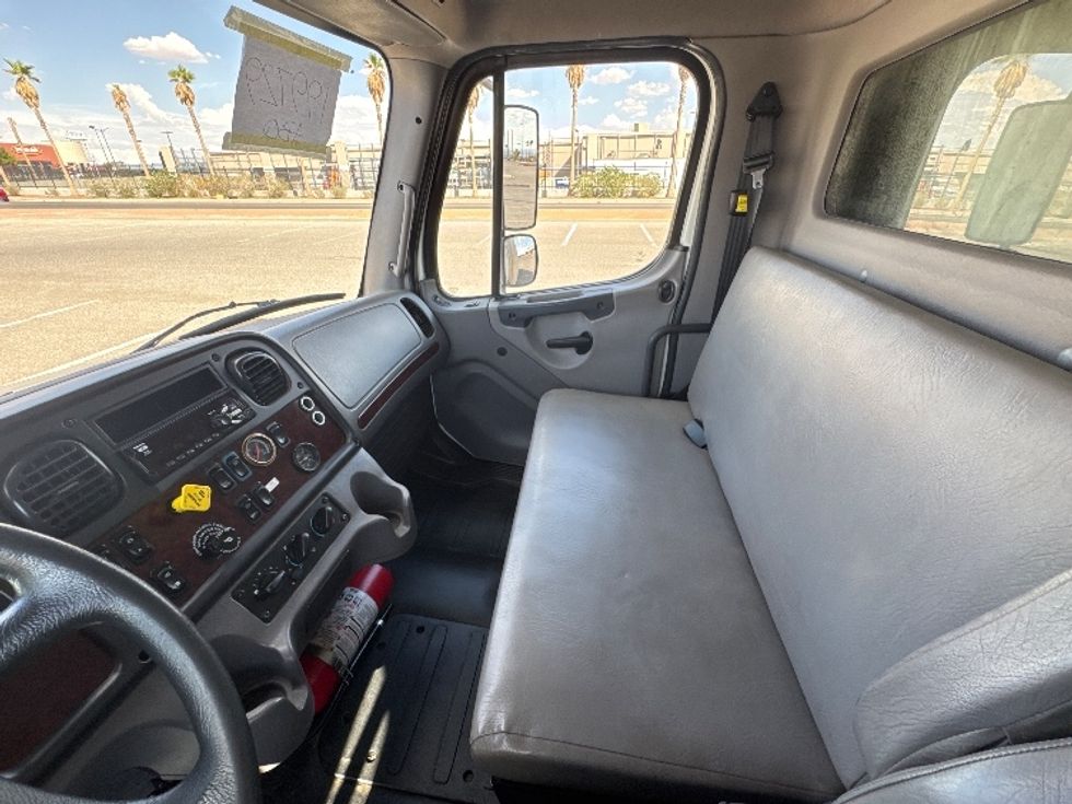 Refrigerated Truck-Light and Medium Duty Trucks-Freightliner-2018-M2-El Paso-TX-141,094\n\t\tmiles-$ 51,000 - Image 19