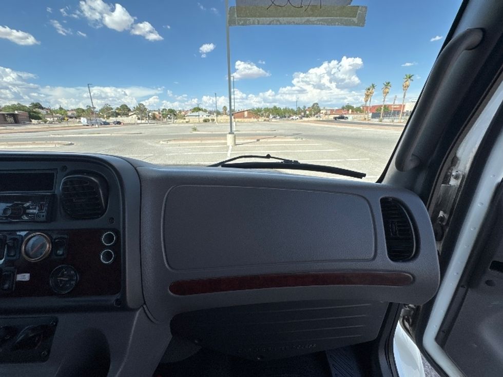 Refrigerated Truck-Light and Medium Duty Trucks-Freightliner-2018-M2-El Paso-TX-141,094\n\t\tmiles-$ 51,000 - Image 21