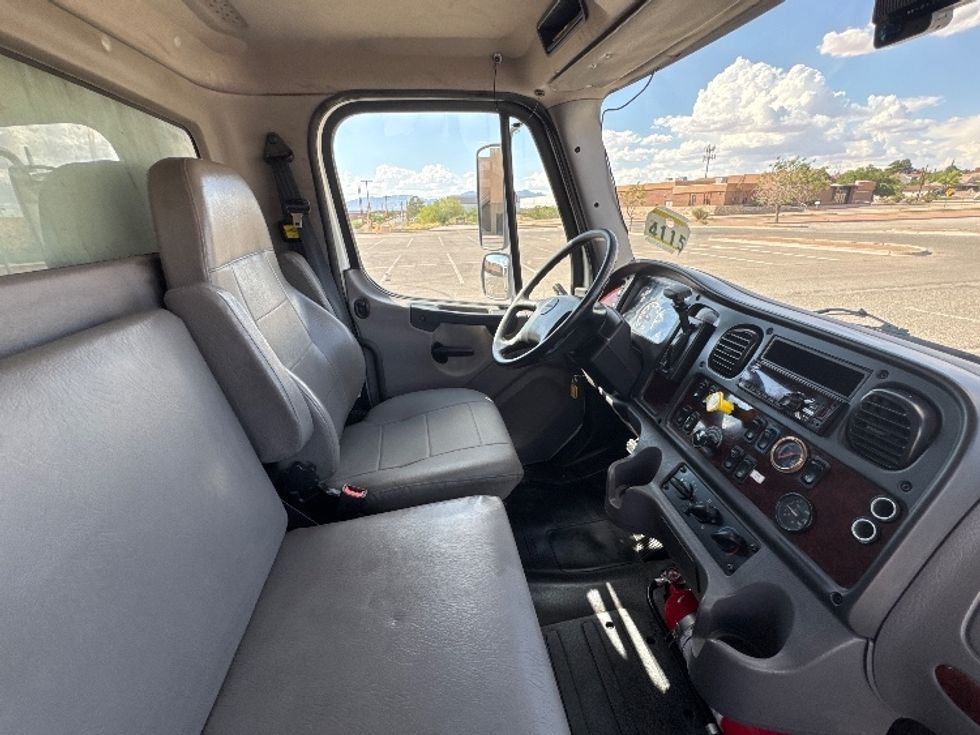 Refrigerated Truck-Light and Medium Duty Trucks-Freightliner-2018-M2-El Paso-TX-141,094\n\t\tmiles-$ 51,000 - Image 22