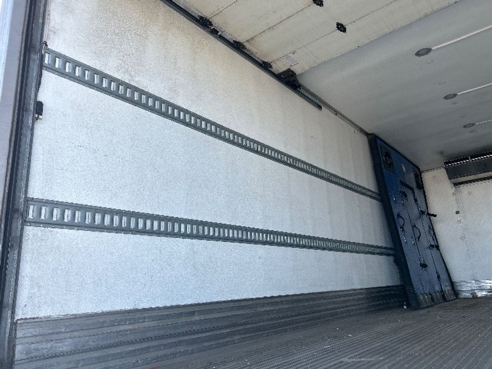 Refrigerated Truck-Light and Medium Duty Trucks-Freightliner-2018-M2-El Paso-TX-236,746\n\t\tmiles-$ 56,250 - Image 11