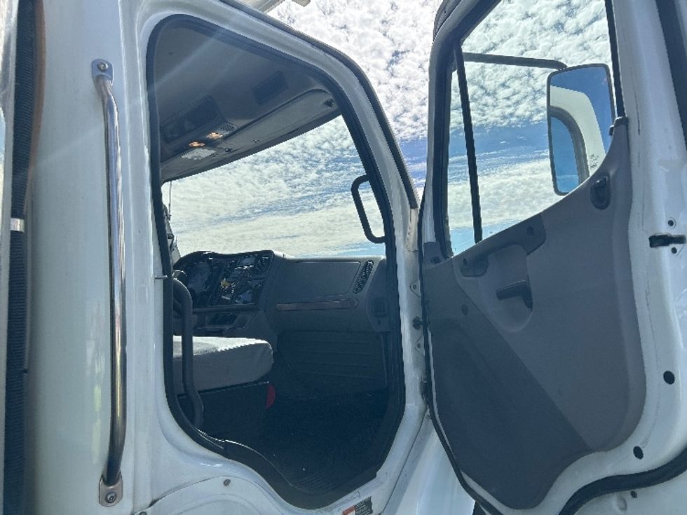 Refrigerated Truck-Light and Medium Duty Trucks-Freightliner-2018-M2-El Paso-TX-236,746\n\t\tmiles-$ 56,250 - Image 20