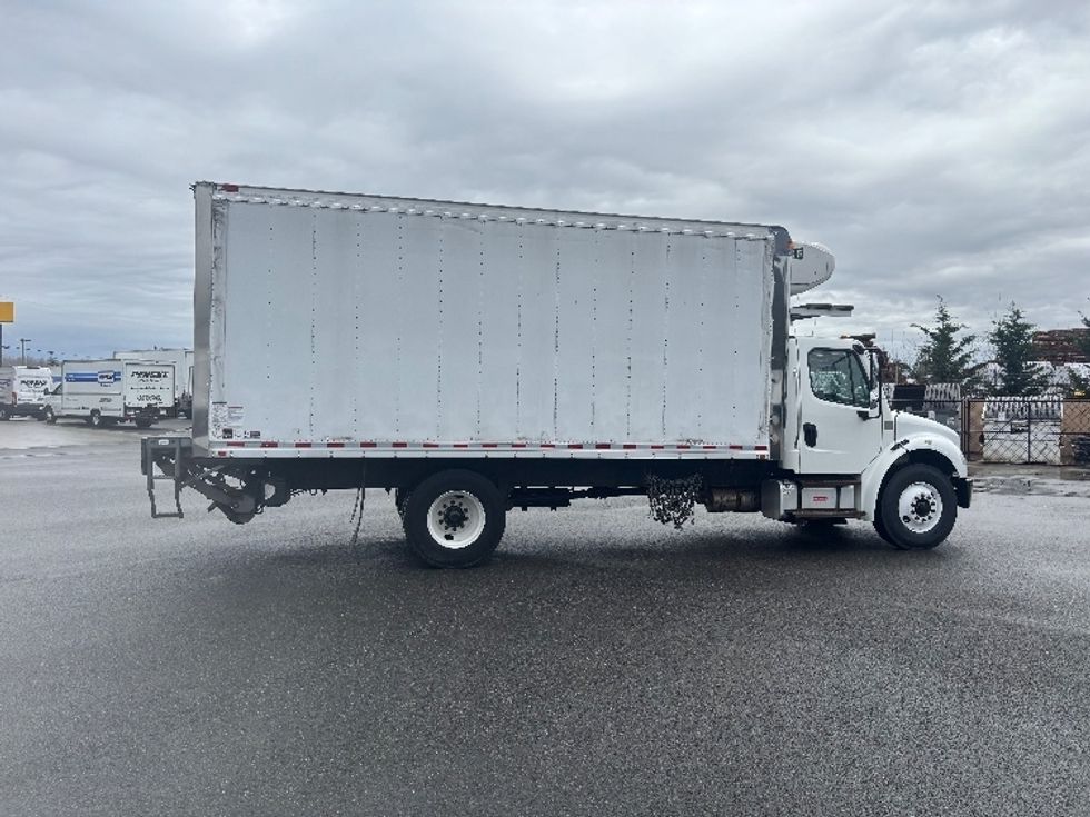 Refrigerated Truck-Light and Medium Duty Trucks-Freightliner-2018-M2-Everett-WA-271,970\n\t\tmiles-$ 37,500 - Image 15