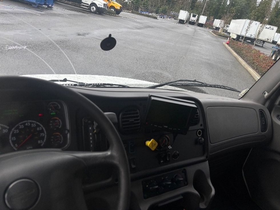 Refrigerated Truck-Light and Medium Duty Trucks-Freightliner-2018-M2-Everett-WA-271,970\n\t\tmiles-$ 37,500 - Image 17