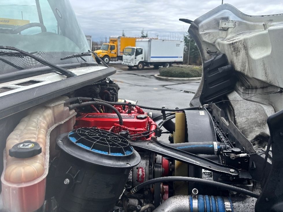 Refrigerated Truck-Light and Medium Duty Trucks-Freightliner-2018-M2-Everett-WA-271,970\n\t\tmiles-$ 37,500 - Image 24