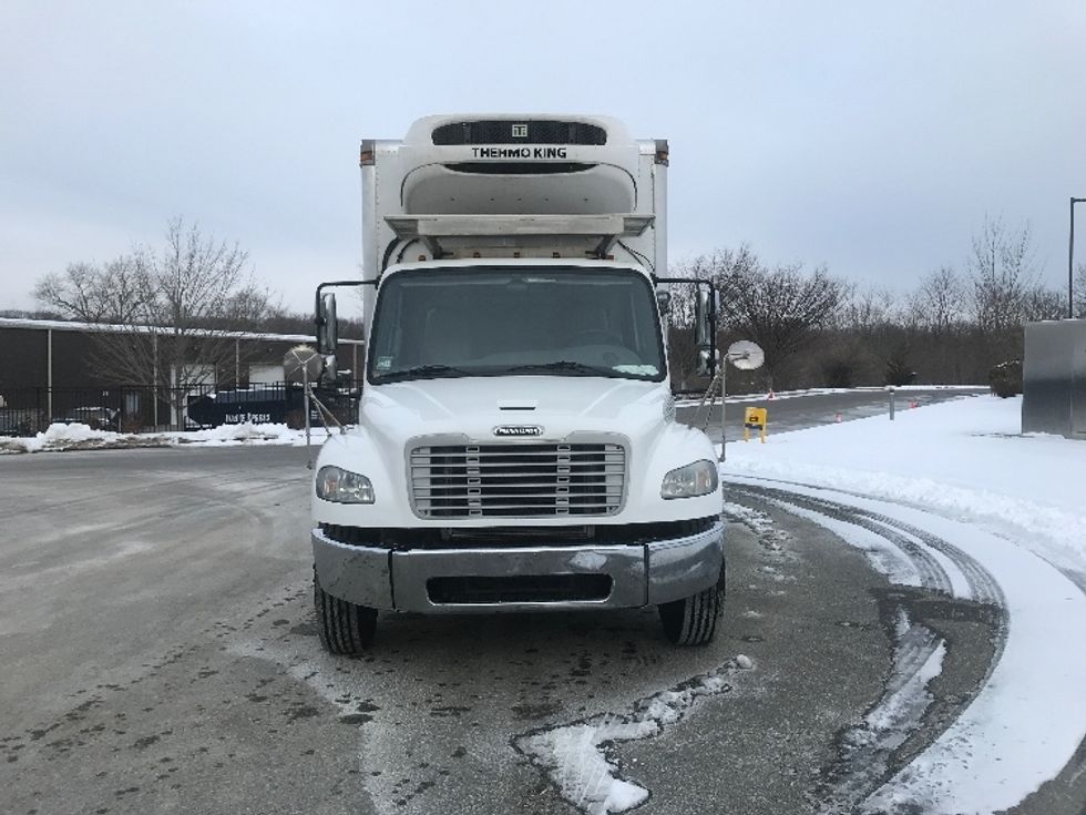 2018 Freightliner M2 106 Medium Duty photo 2